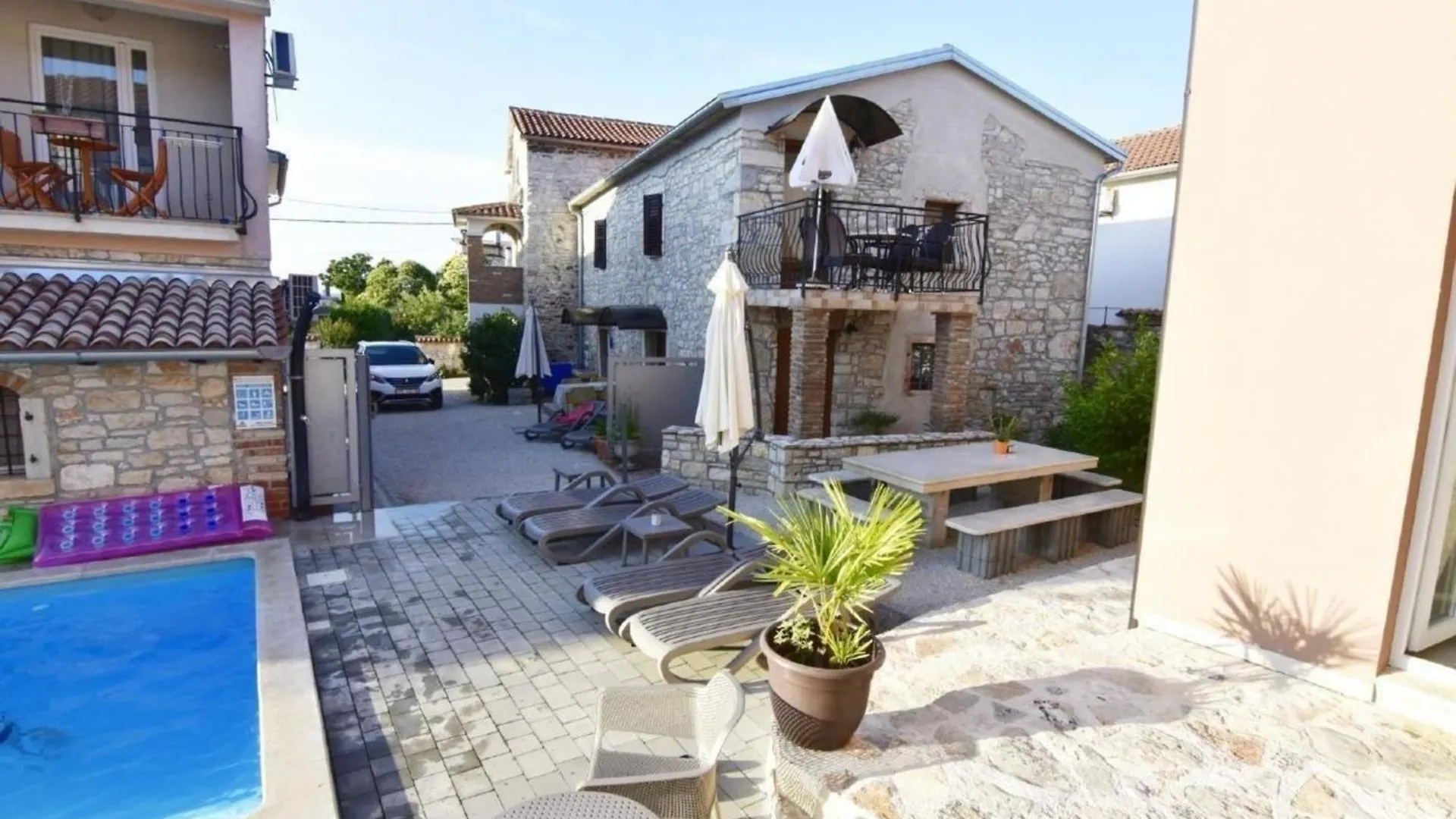 Διαμέρισμα Gemuetliches Appartement In Tar Mit Garten, Gemeinschaftlichem Pool Und Grill Tar-Vabriga